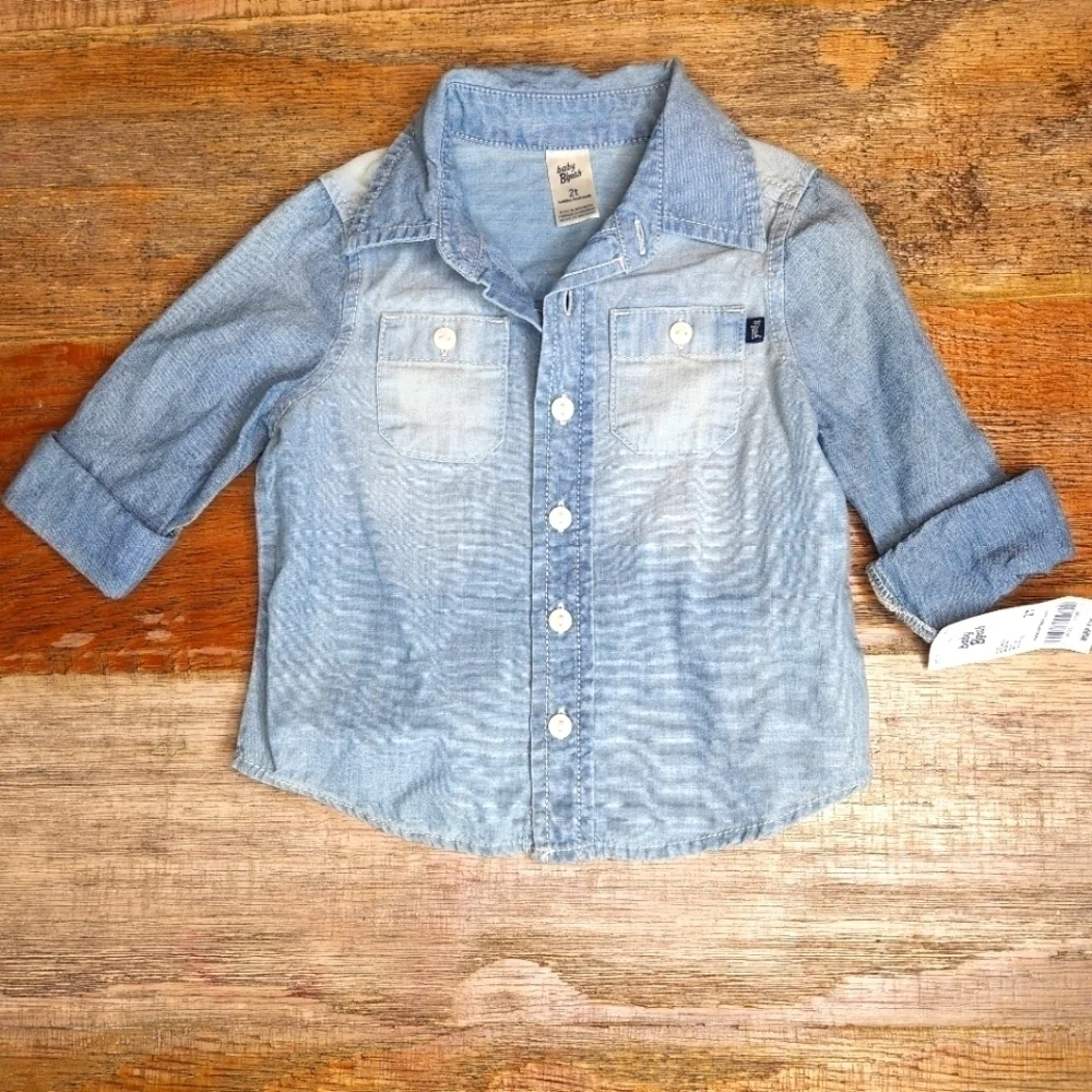 New OshKosh B'gosh Blue Jean Long Sleeve Button Up Shirt size 2T
